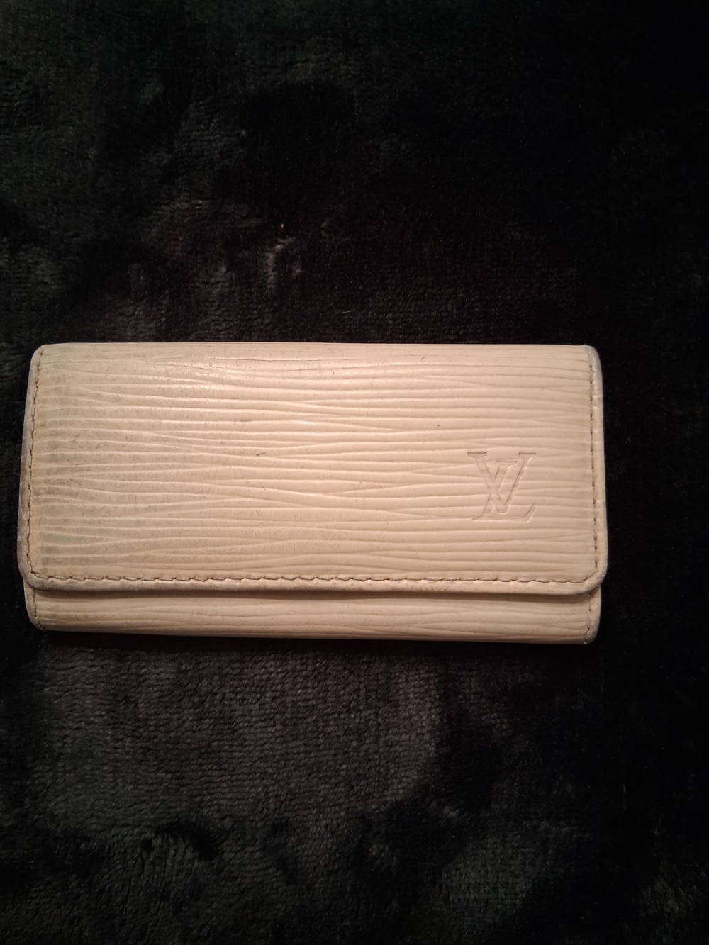Louis Vuitton Epi Leather Key Pouch in Cream